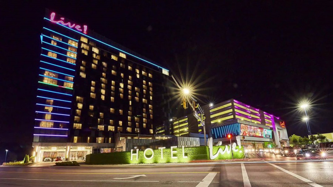 hotels near live casino md