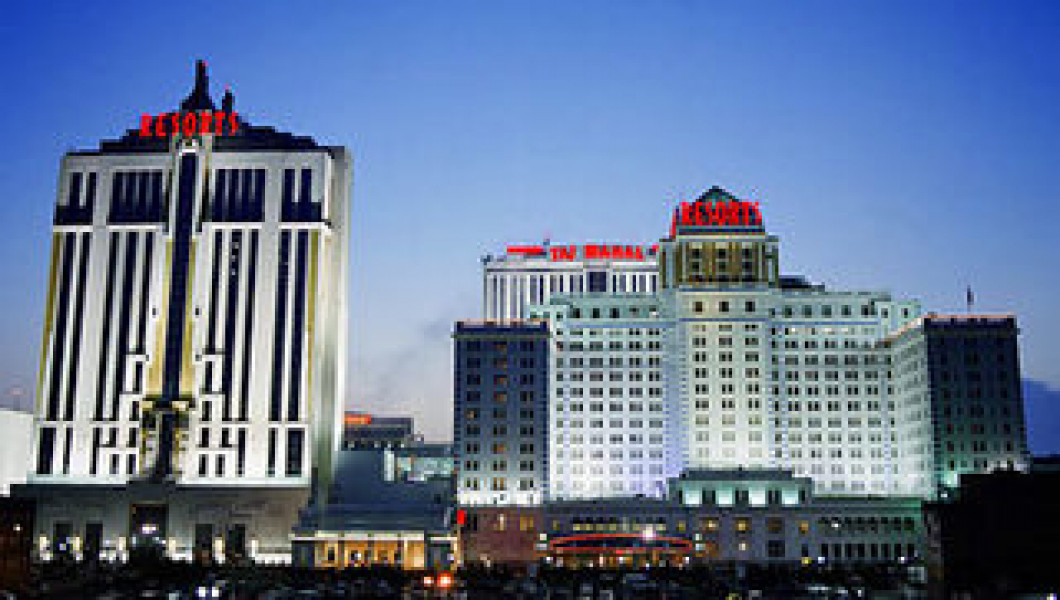 hotel near resorts world casino